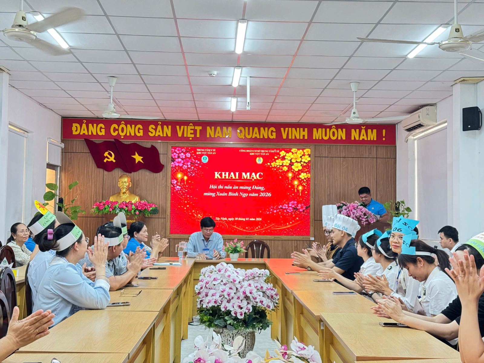 Trung tâm Y tế khu vực Tân An sôi nổi Hội thi nấu ăn mừng Đảng, mừng xuân Bính Ngọ 2026